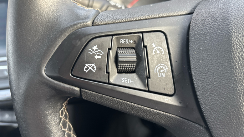 Vauxhall Astra 1.4T 16V 150 SRi 5dr Petrol Hatchback